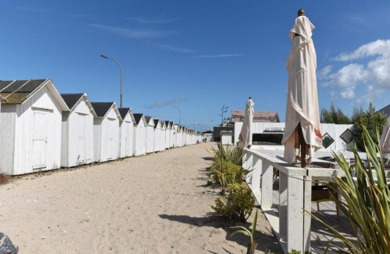 Les Pieds Dans L'Eau - Acces Direct A La Plage Bernières-sur-Mer Exteriér fotografie