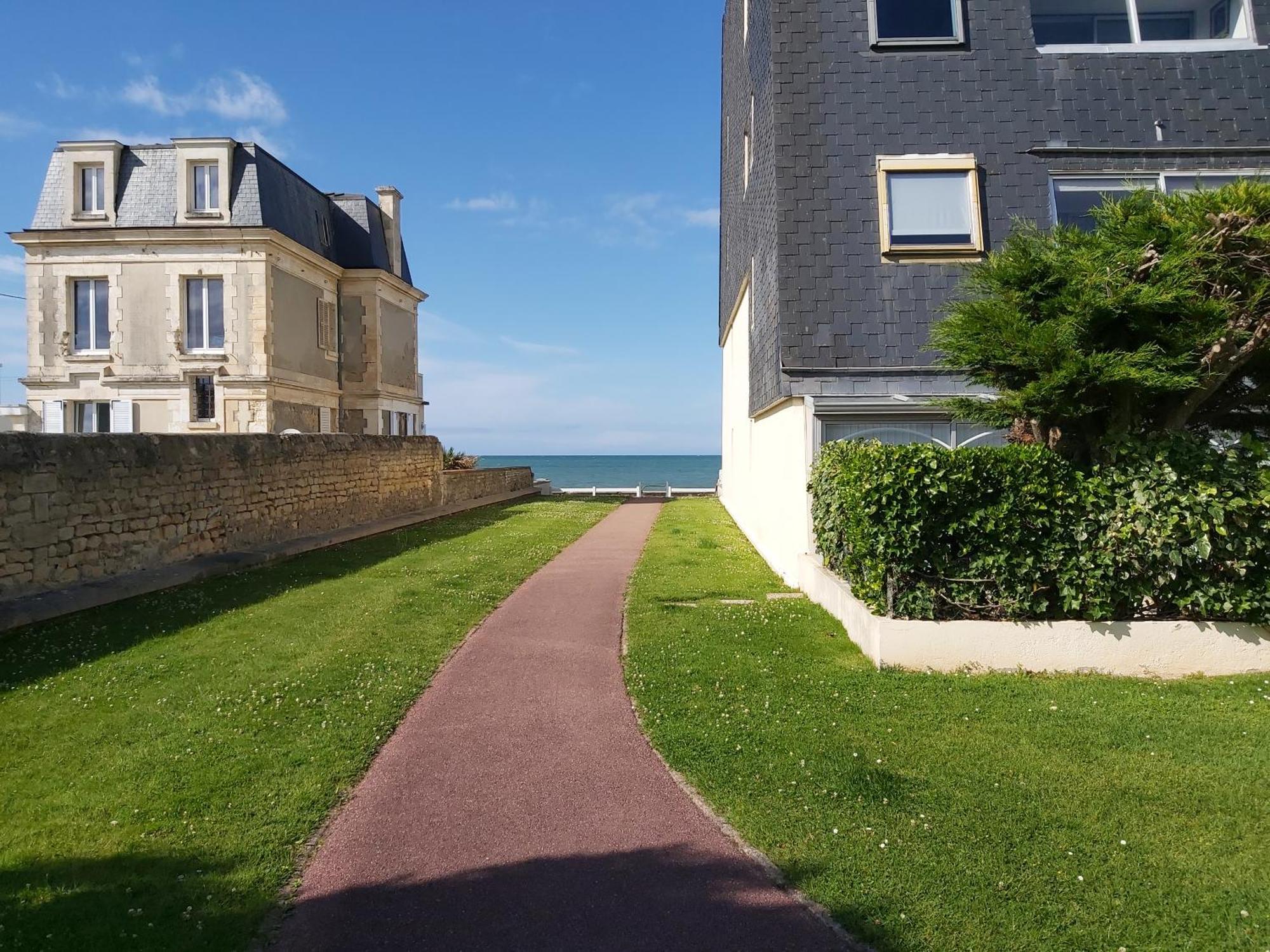 Les Pieds Dans L'Eau - Acces Direct A La Plage Bernières-sur-Mer Exteriér fotografie